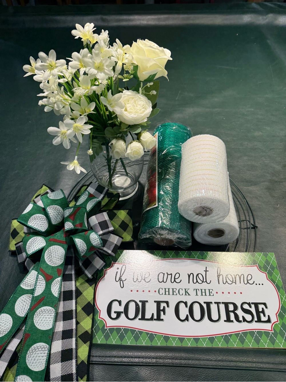 Home Party Supplies Golf Course Wreath Kit — Green and White